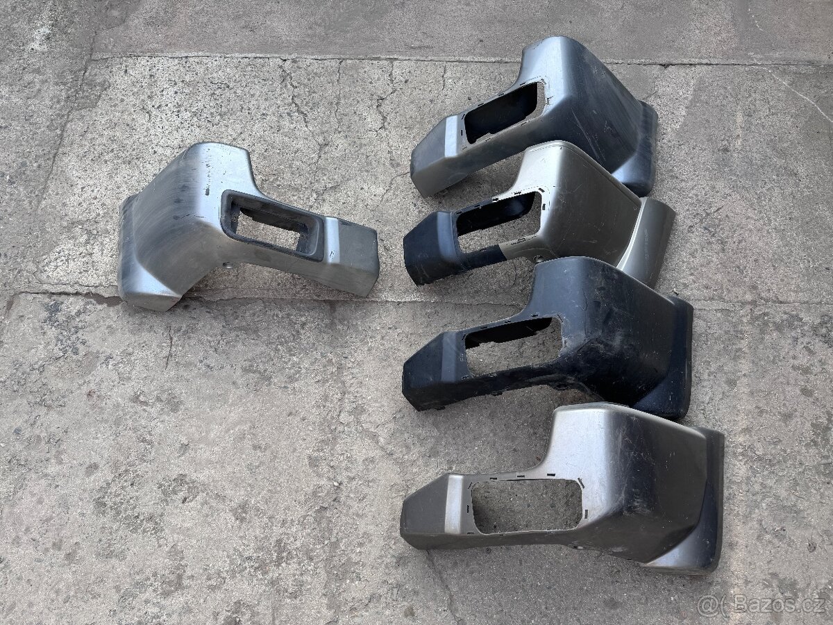 Nissan Patrol Y61 Plastové lemy , zadní nárazník , výztuha - 3