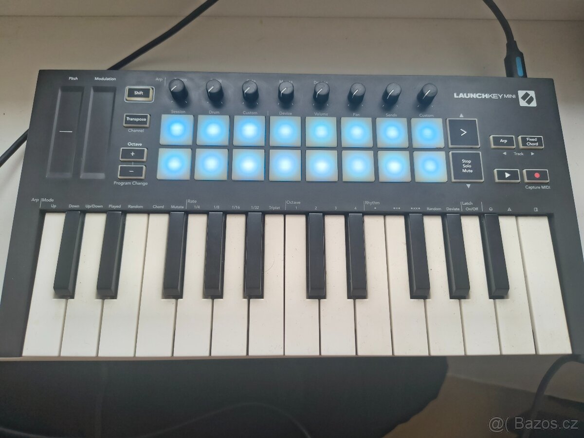 Prodám Novation Launchkey mini mk2 - 3