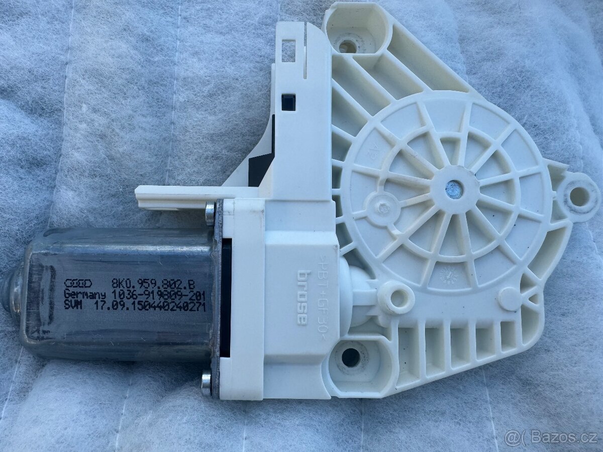 Dily pravych prednich dveri - Audi A6 4G/C7 avant - 3