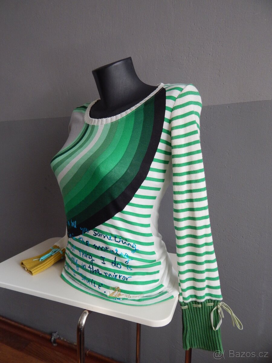 Svetr Desigual XS - 3