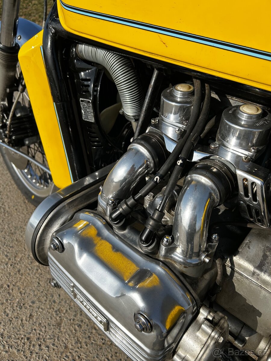 Honda GL1000 - 3