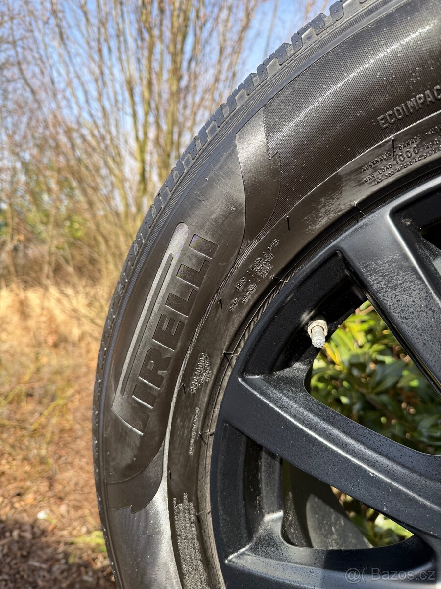 255/60 R18 5x108 Pirelli sada kol