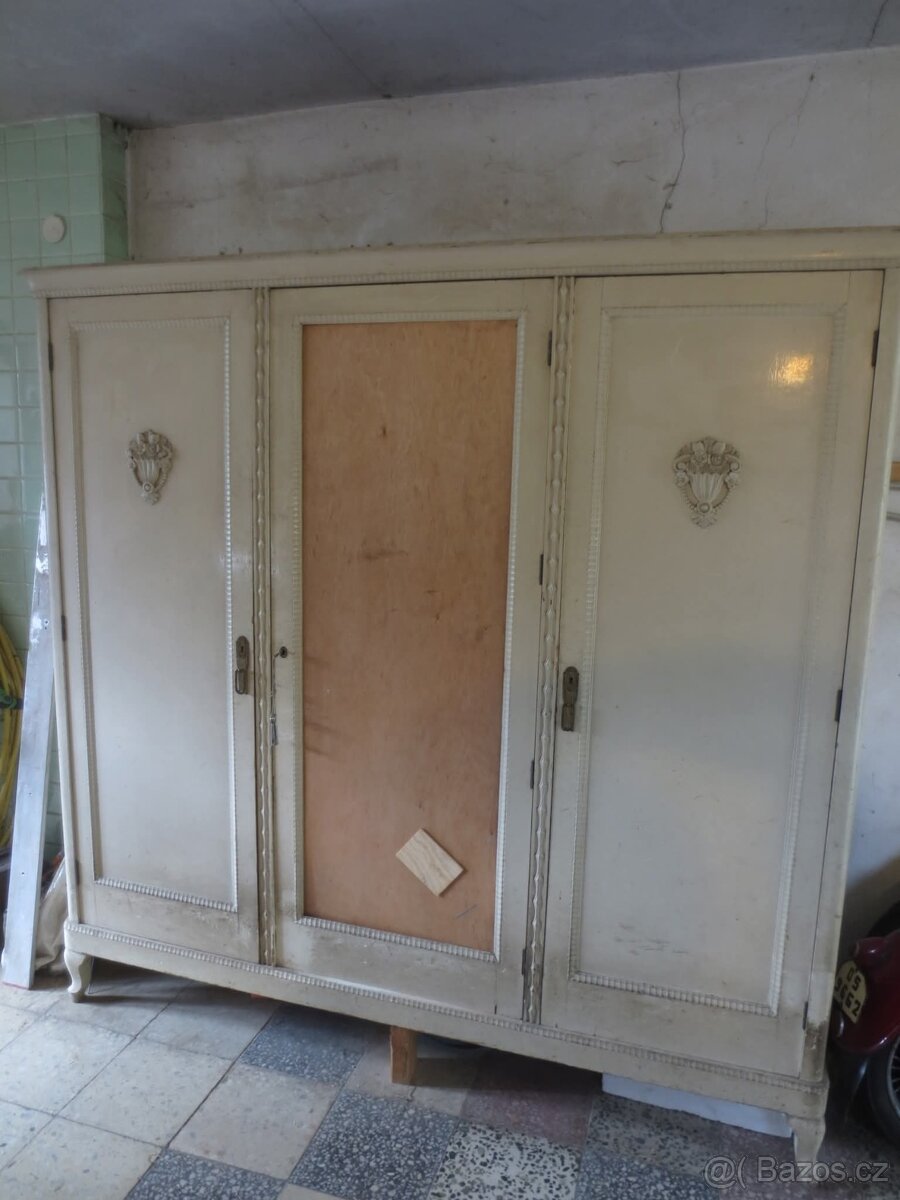 Starožitný nábytek k renovaci - 3
