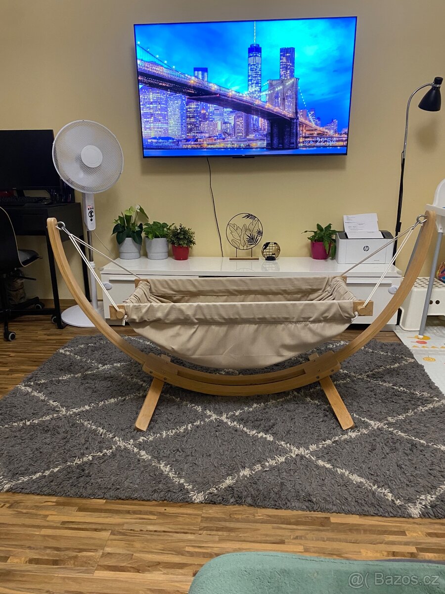 Dětská houpací síť/kolébka s dřevěnou konstrukcí - 3