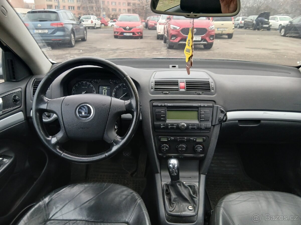 Škoda Octavia II Elegance 2.0 TDi 103kW - 3