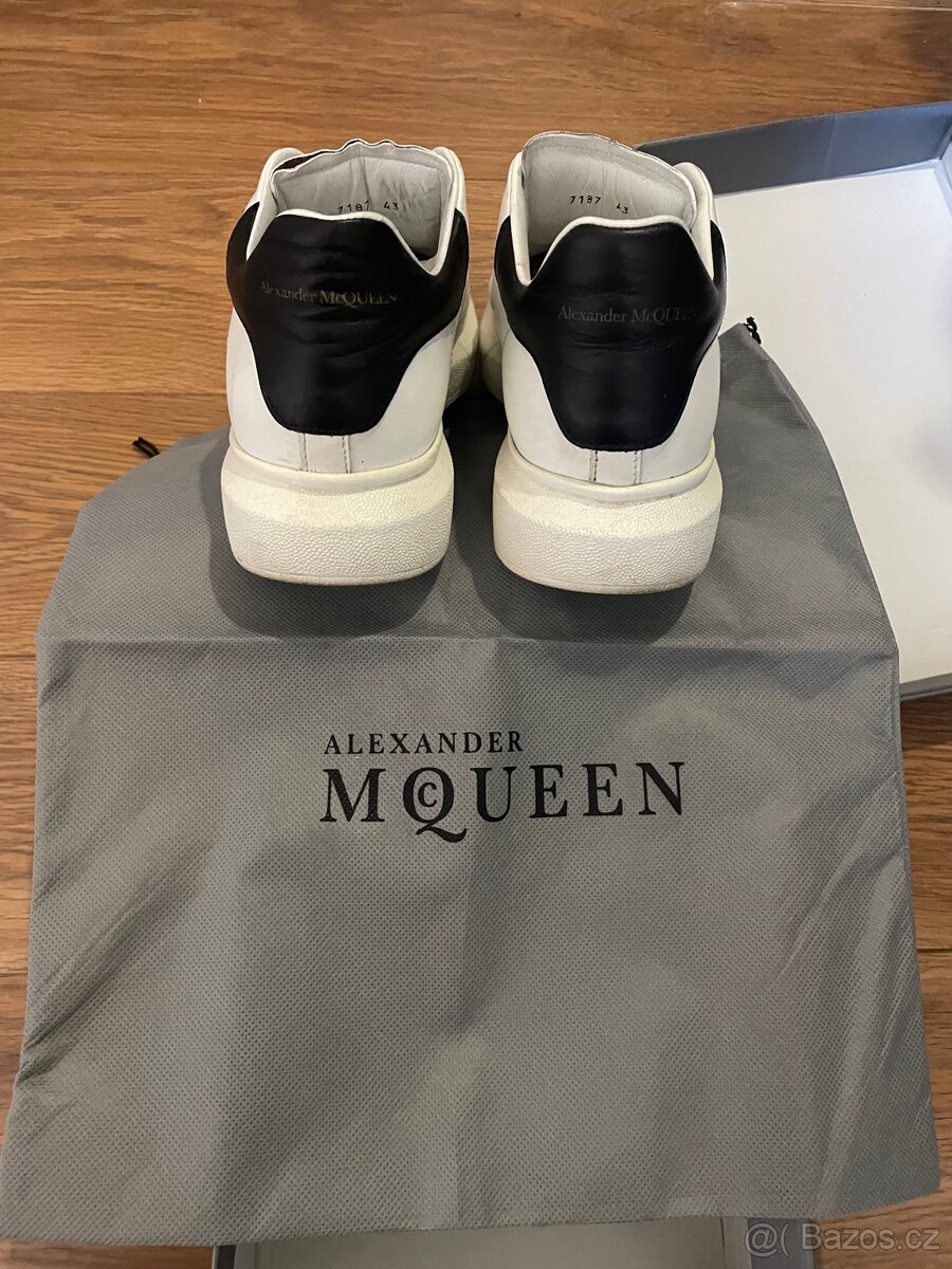 Alexander McQueen - 3