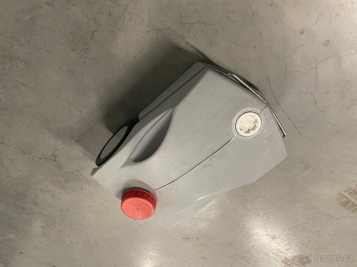 Odpadní nádrž karavan - 3