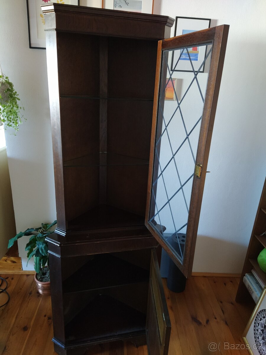 Rohová skříň - 3