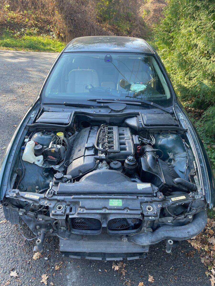 BMW e39 díly - 3