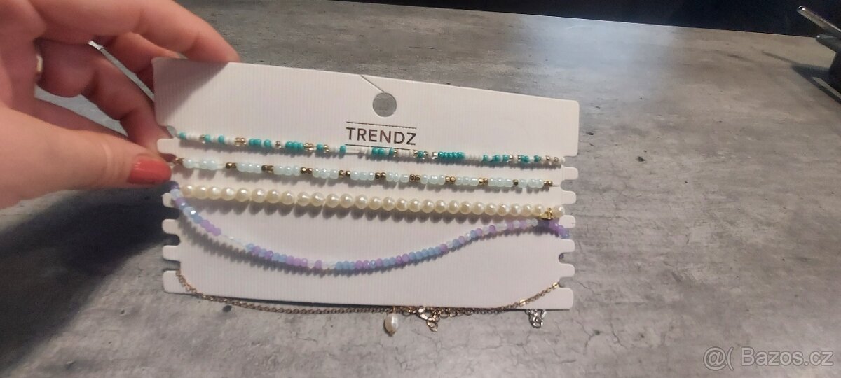 Korálkové řetízky a náramky. - 3