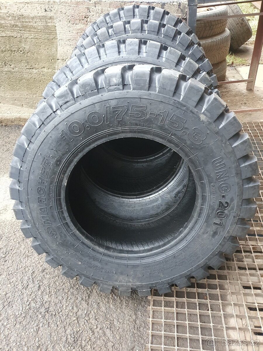 Pneu 10,0 / 75 - 15,3 Marcher UNC-201 - 3