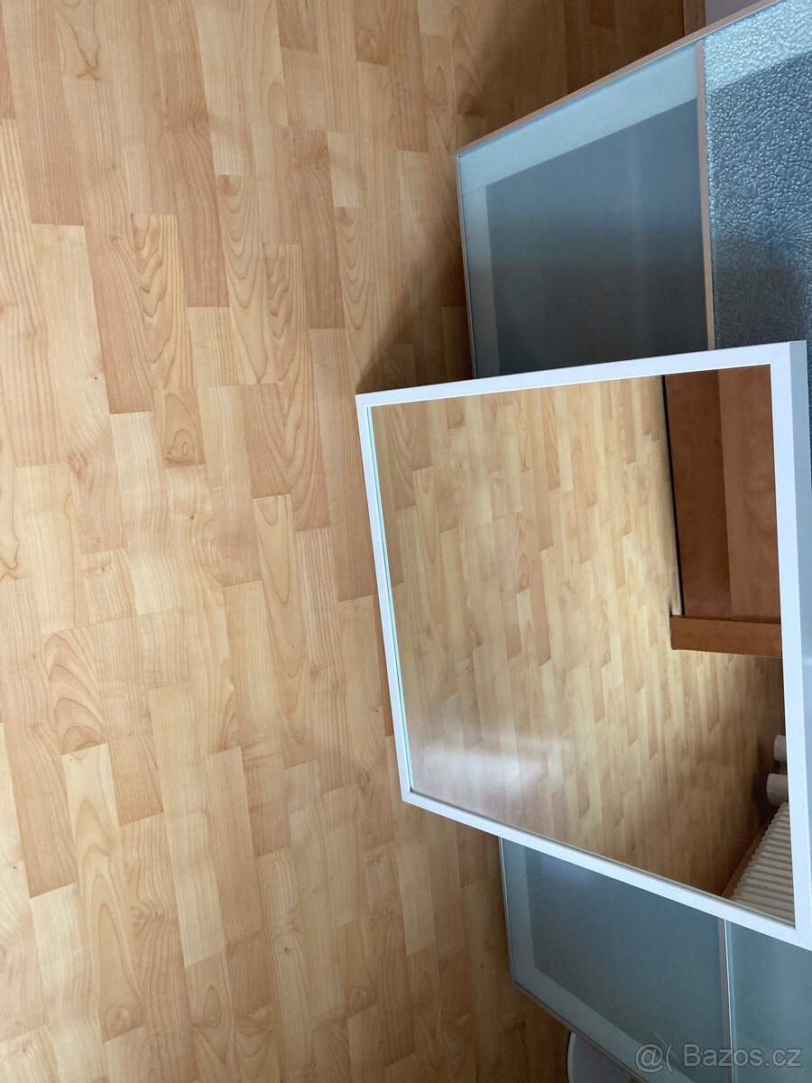 Toaletní stolek + zrcadlo IKEA - 3
