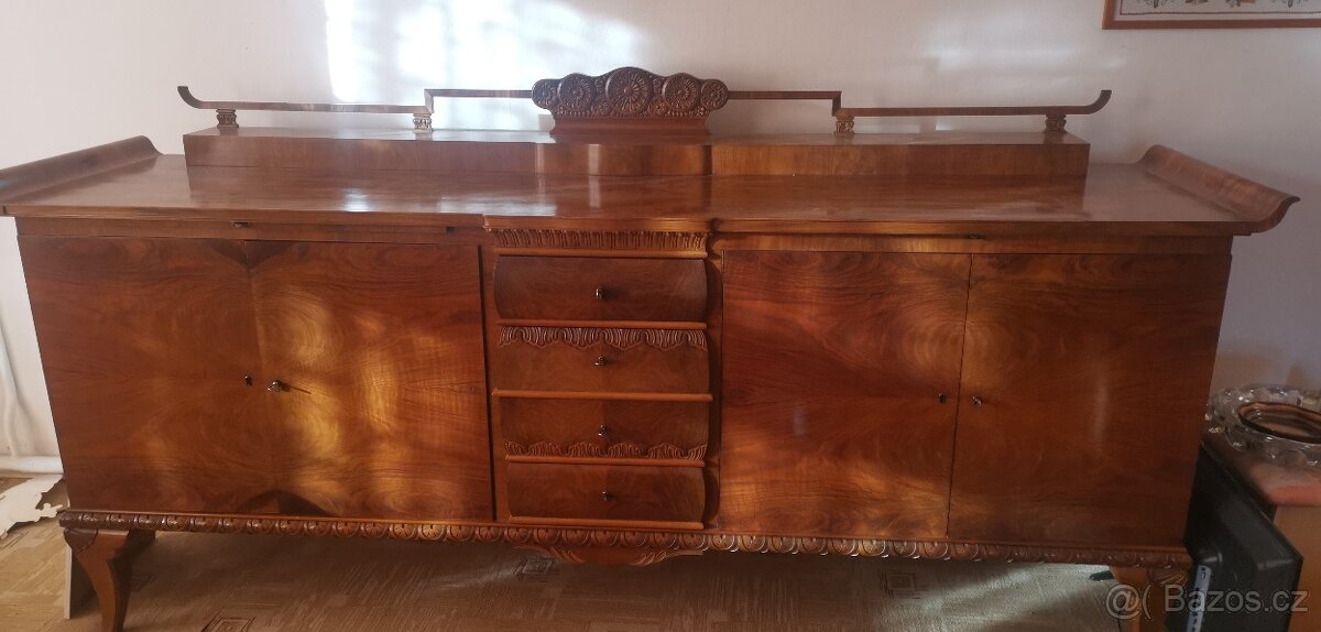 Starožitný nábytek - jídelna - 3