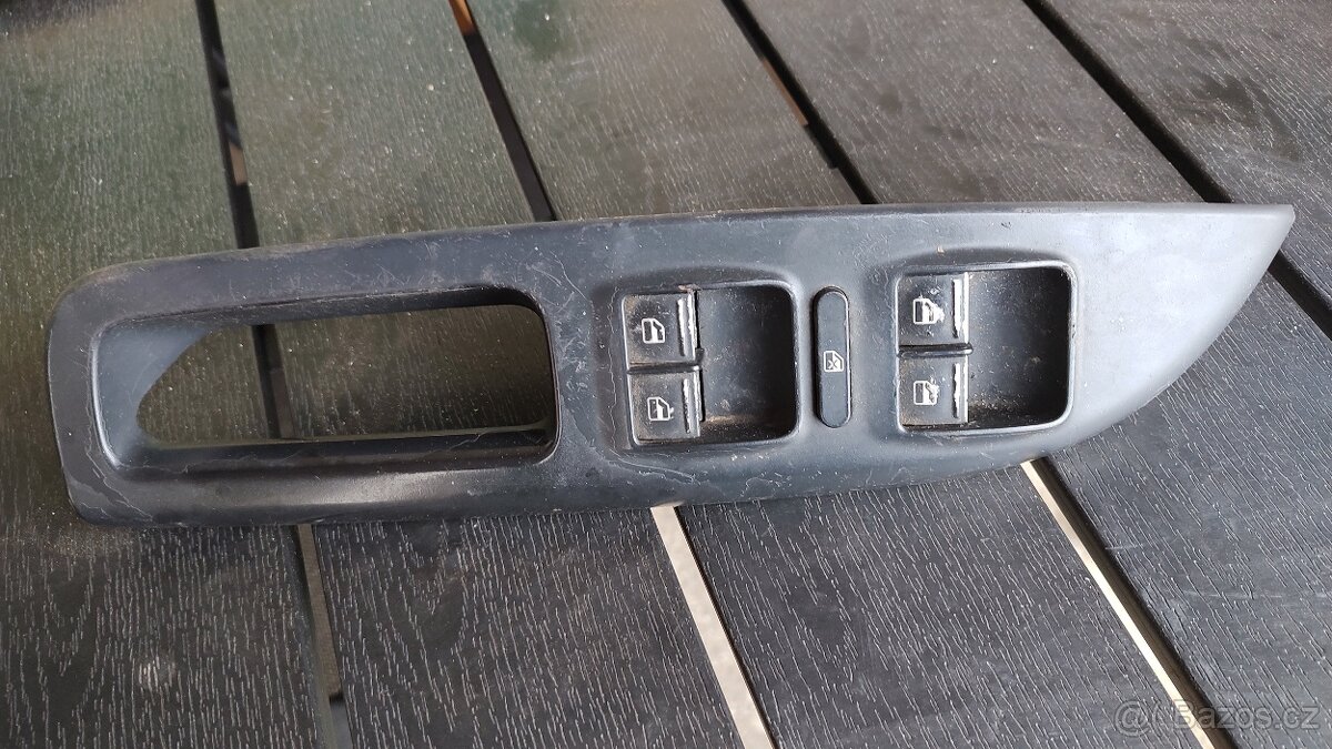 Škoda Octavia 2 - náhradní díly - 3