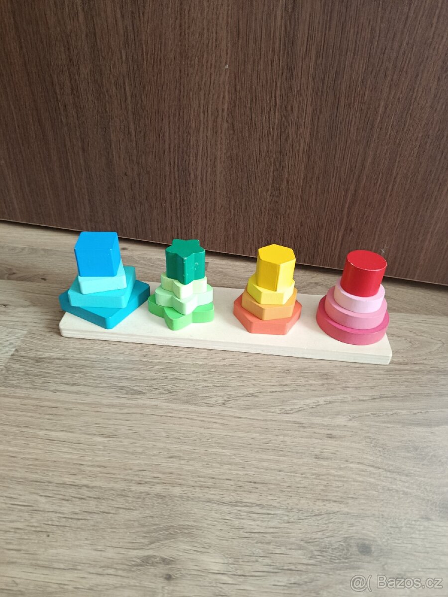 Dětské vkladacky a pyramidy - 3