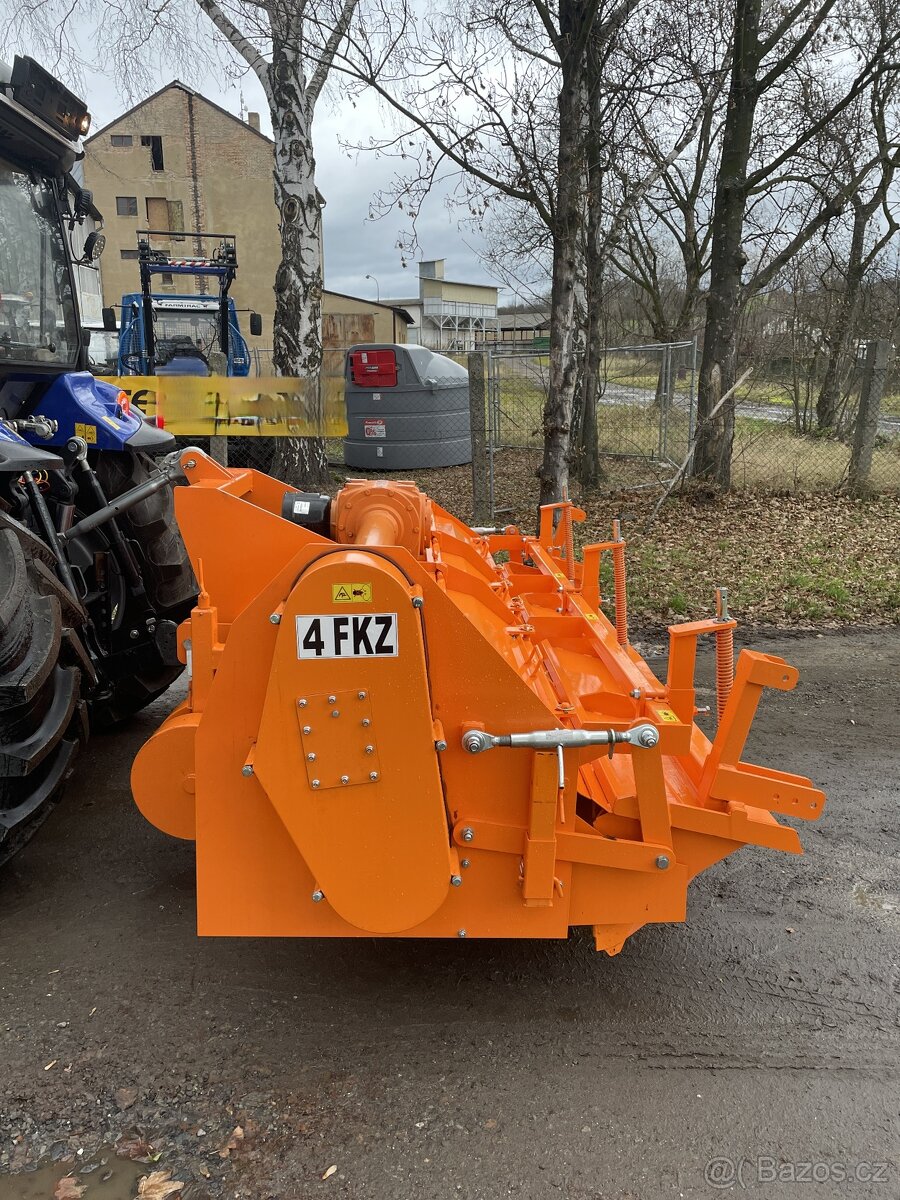 Hrůbkovací (hrobkovací) fréza 4FKZ - 3