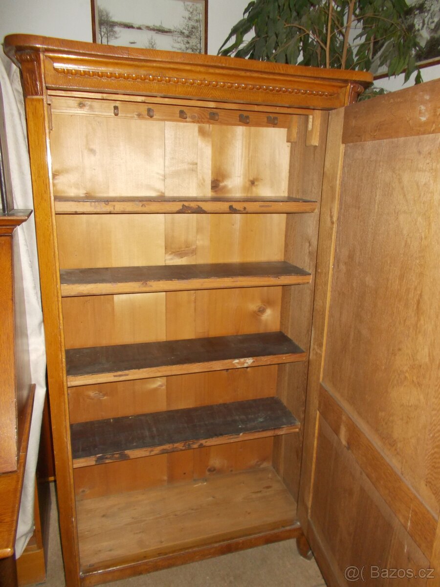 Starožitná skříň - 3