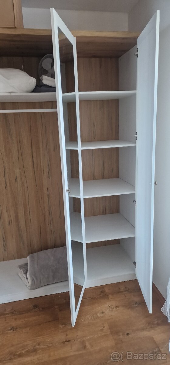 Šatní skříň - 3