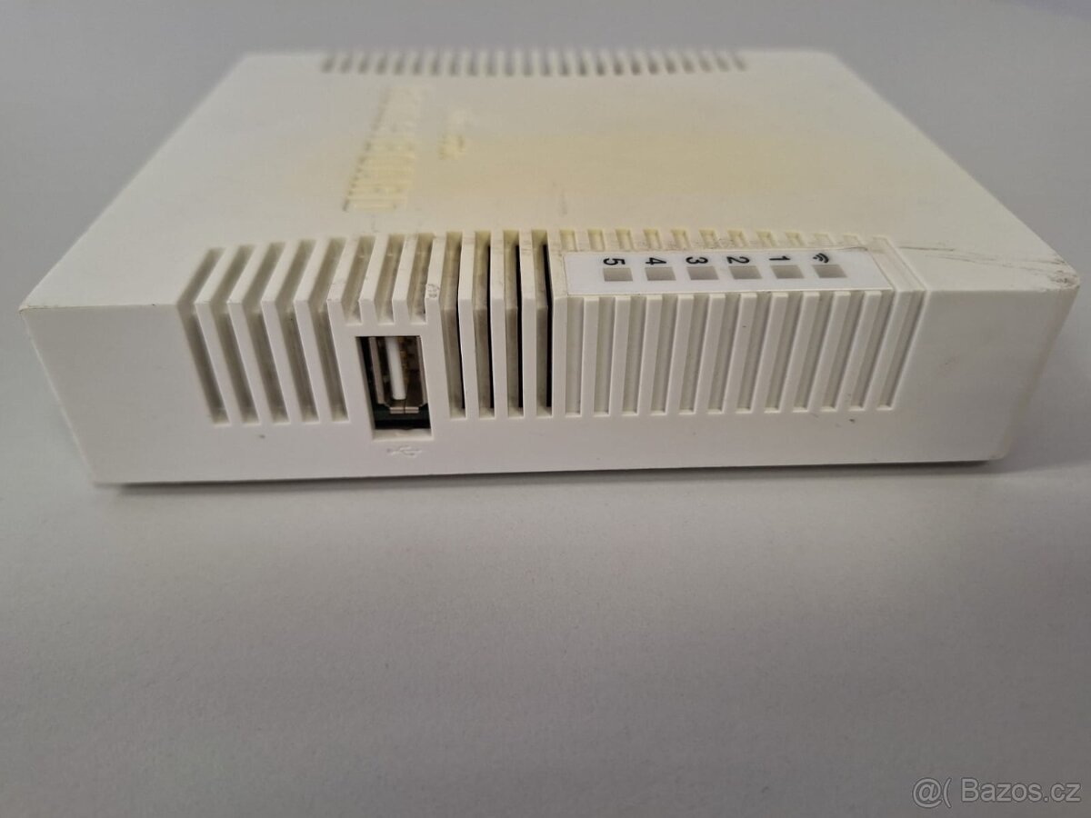 Mikrotik router RB951G-2HnD - 3