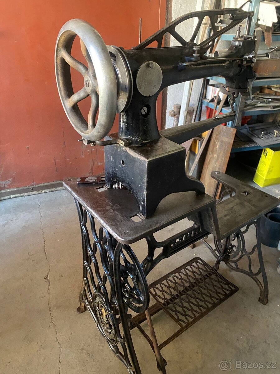 Šicí stroj - 3
