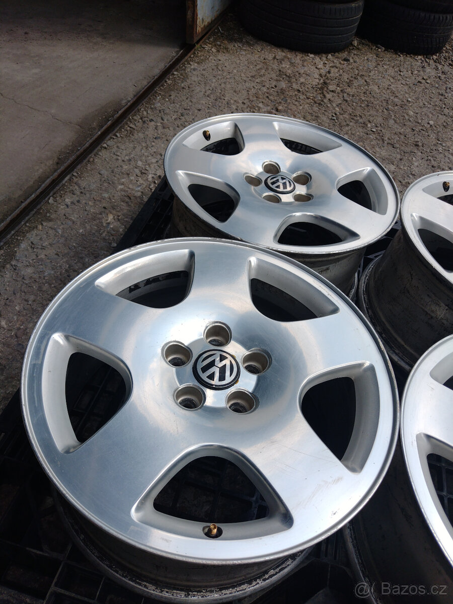 Alu sada = 5x112 = R17 = VOLKSWAGEN - 3
