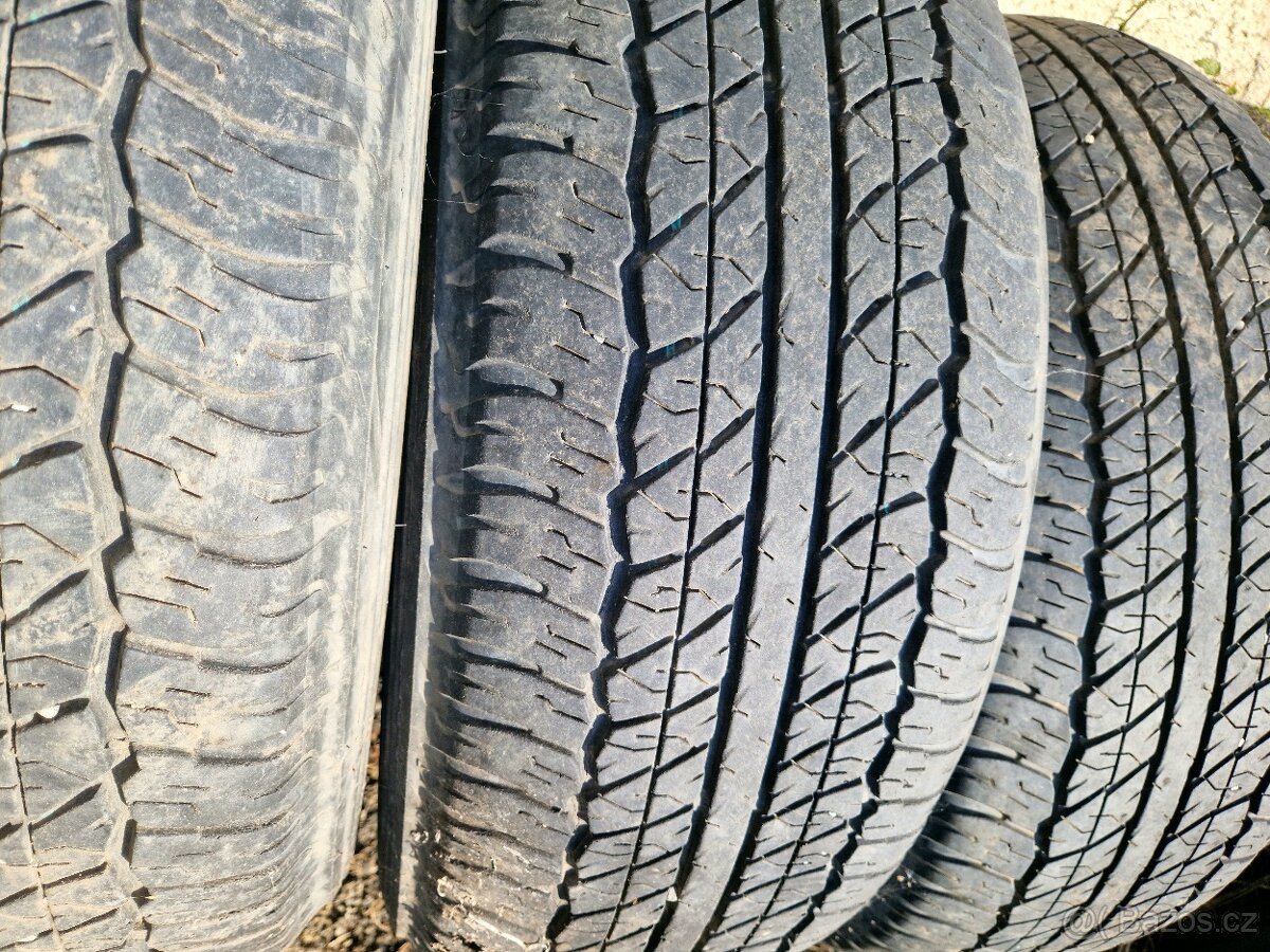 Pneu. offroad 265/60/18 M+S Dunlop - 3