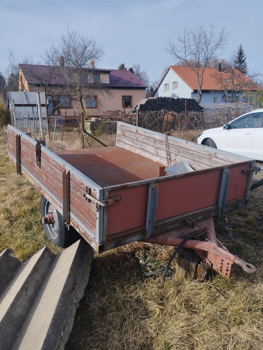 Prodám traktor 4 x 4 s vlekem - 3