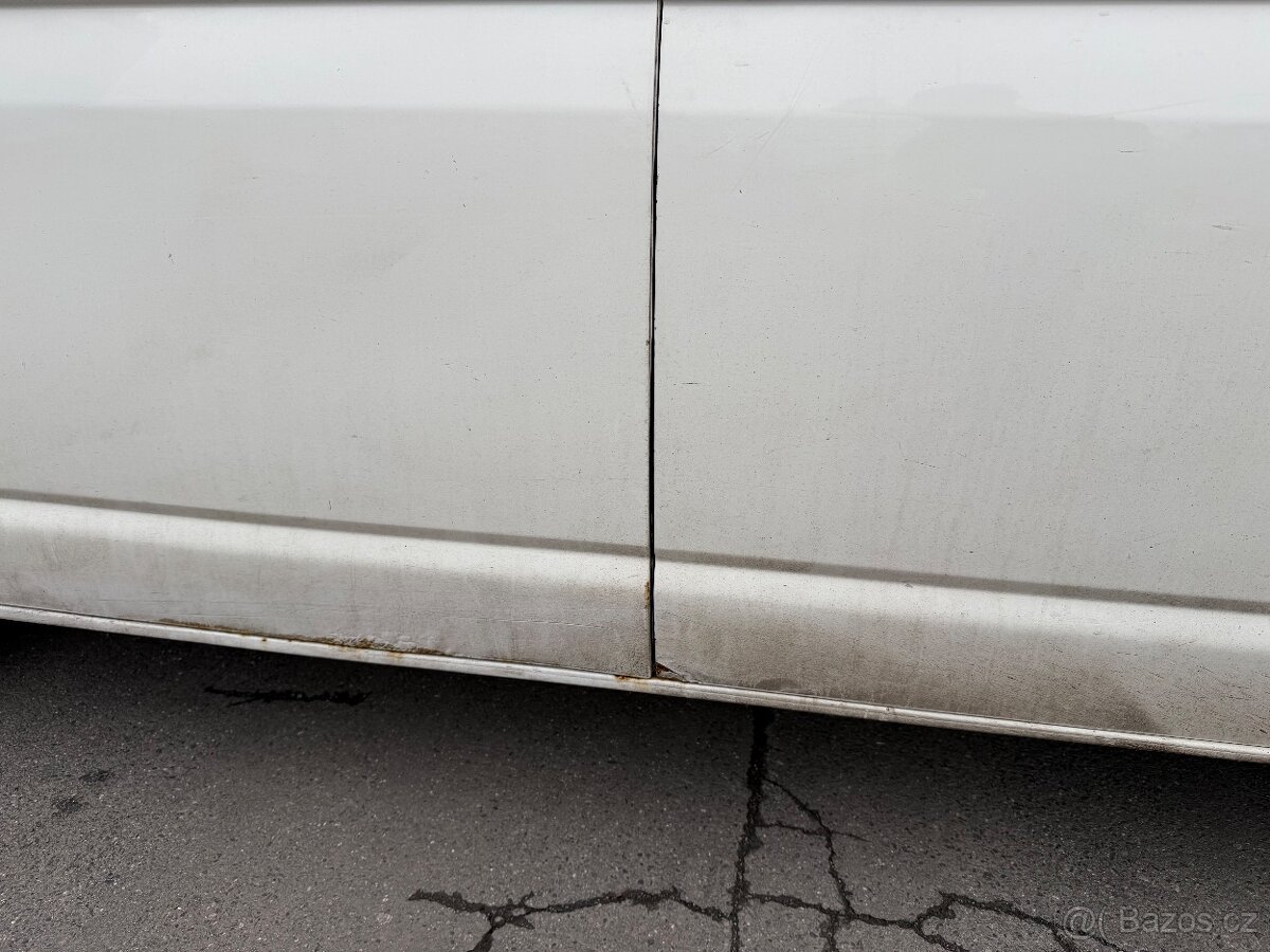 VW Transporter T5 9 MÍST - 3