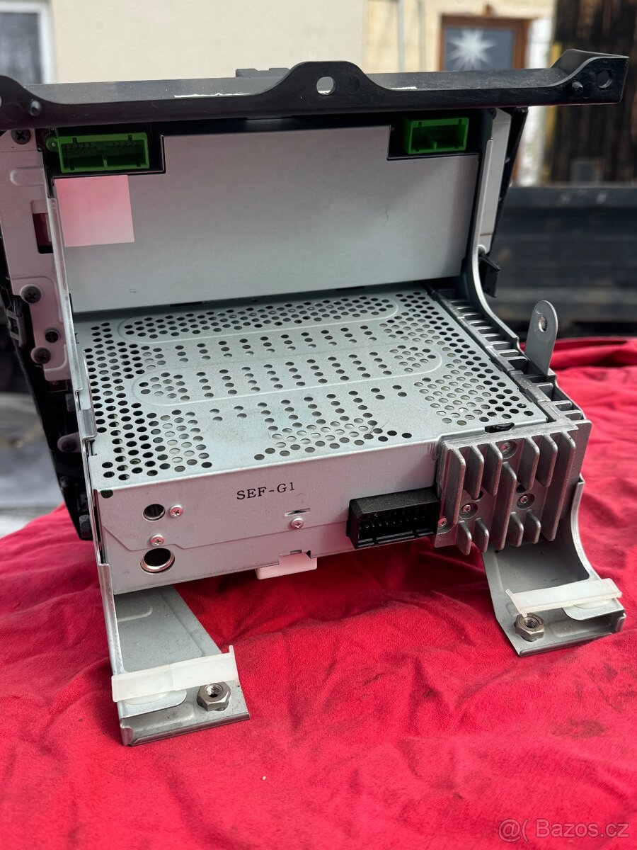 Autorádio Honda Accord 7g Předcace - 3