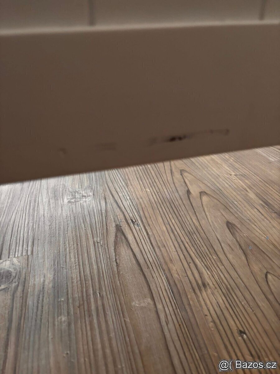 Masivní postýlka - 3