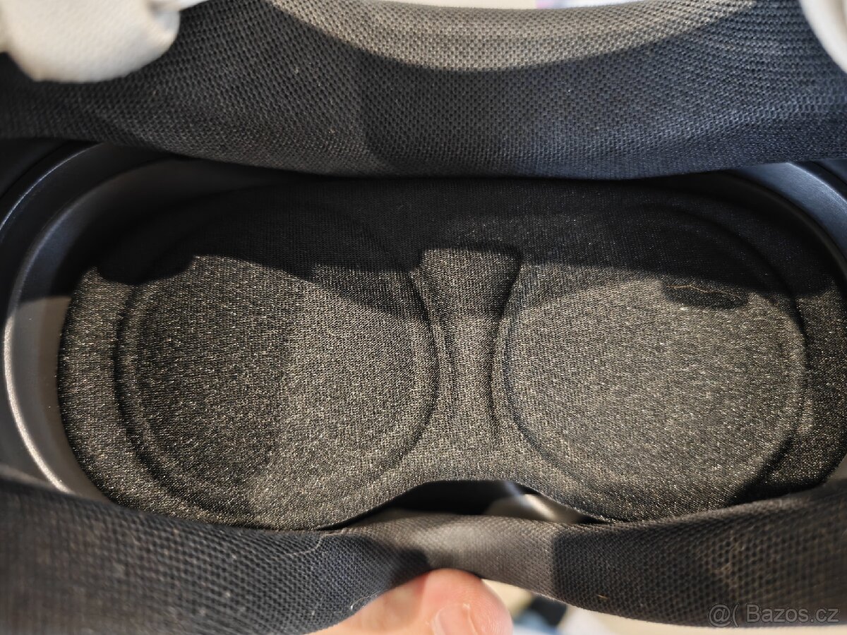 Oculus Quest 3s 128GB + Datový kabel 5m - 3