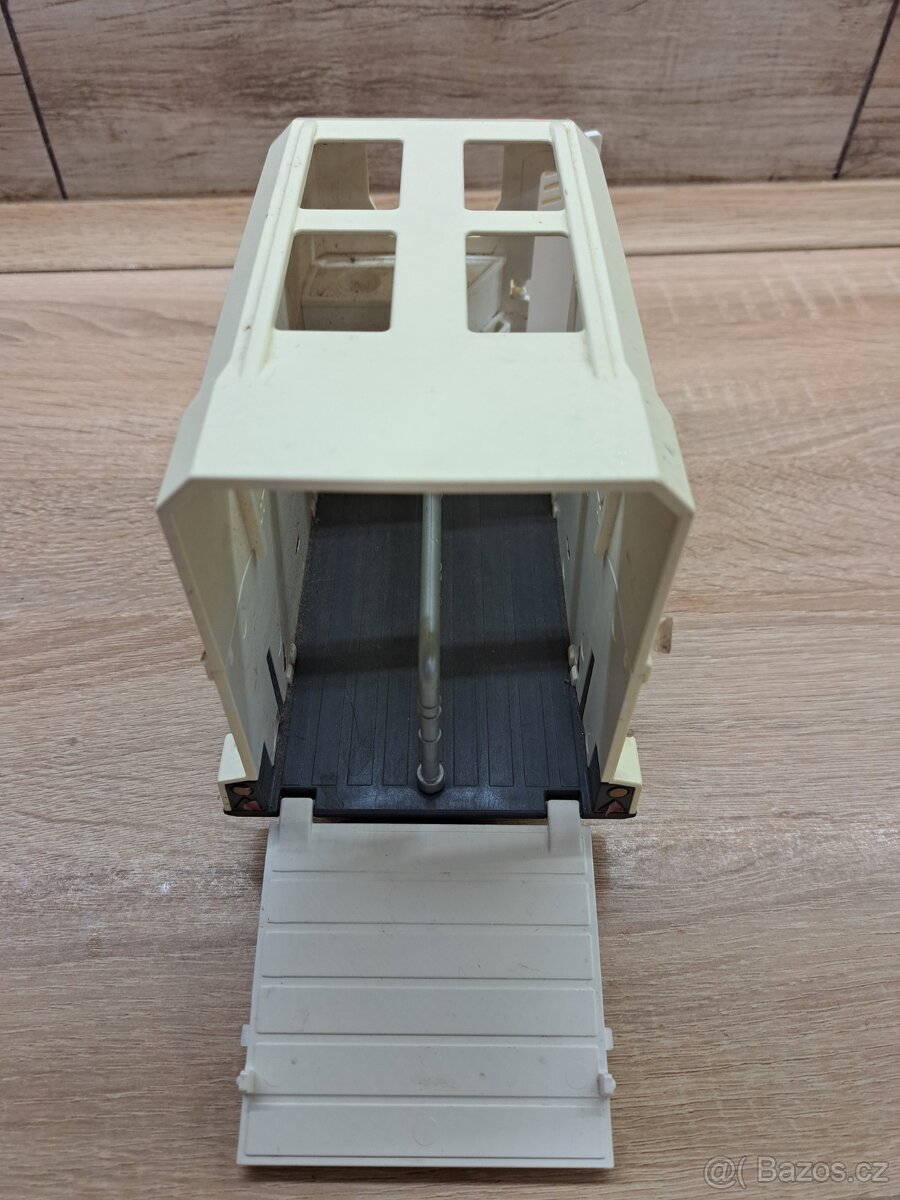 Schleich Pick Up s přívěsem pro koně - 3