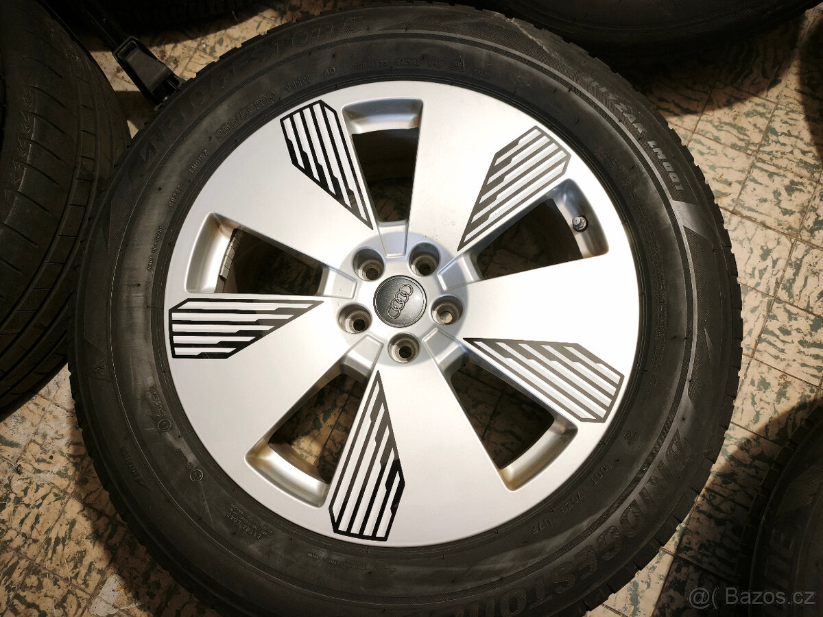 Audi Q8 e-tron - originál 19" alu disky - 3