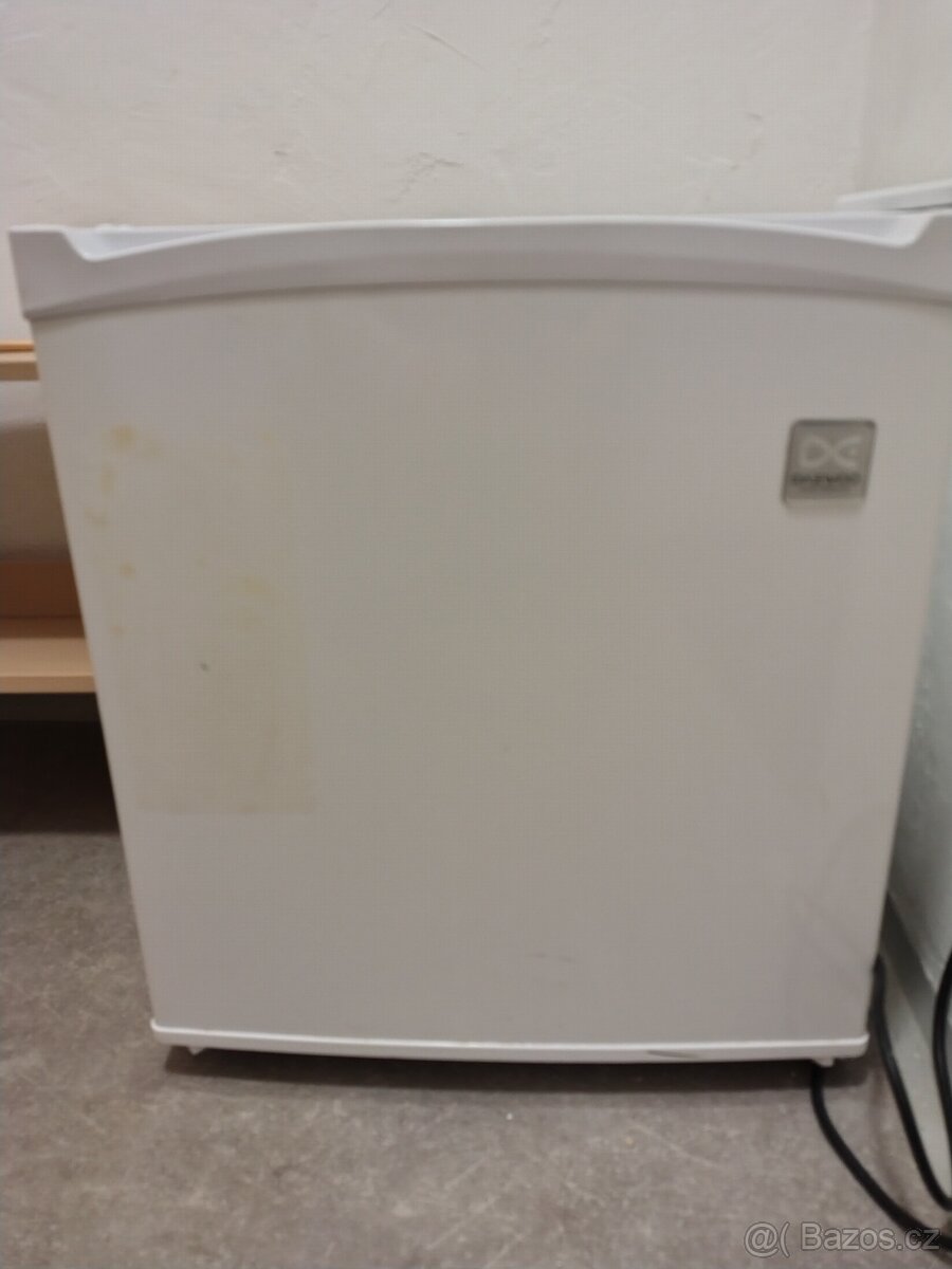 Prodám malou lednici - 3