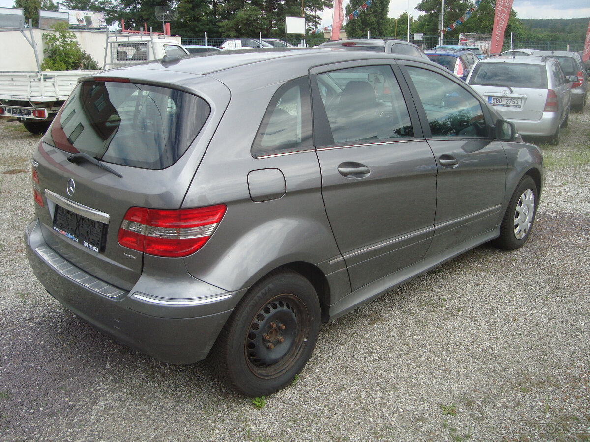 Mercedes B160 - 3
