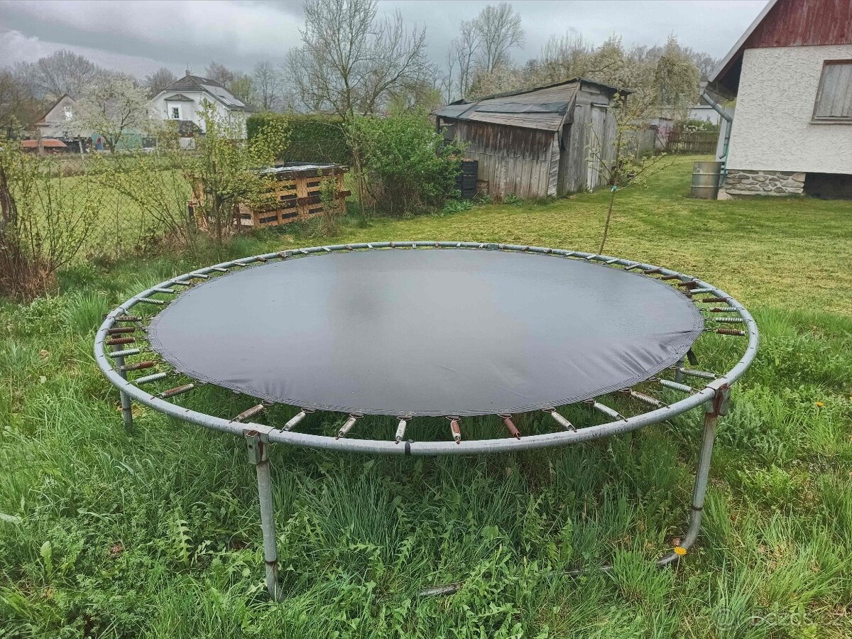 Trampolína - 3