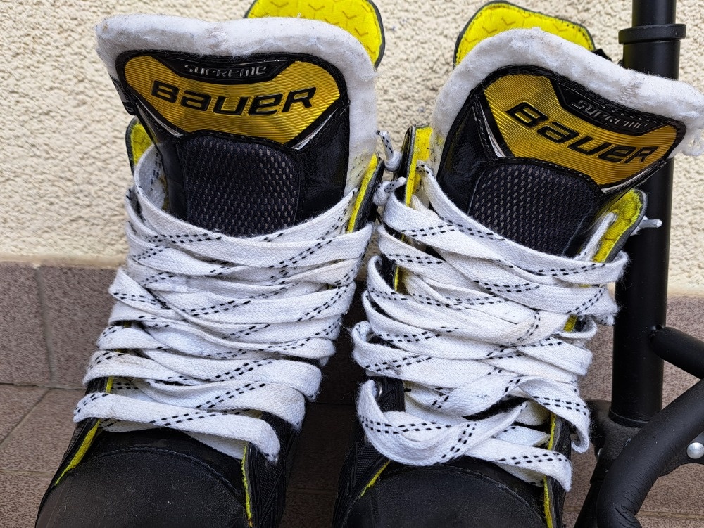 Zánovní brusle Bauer Supreme S37, 5.5D - 3