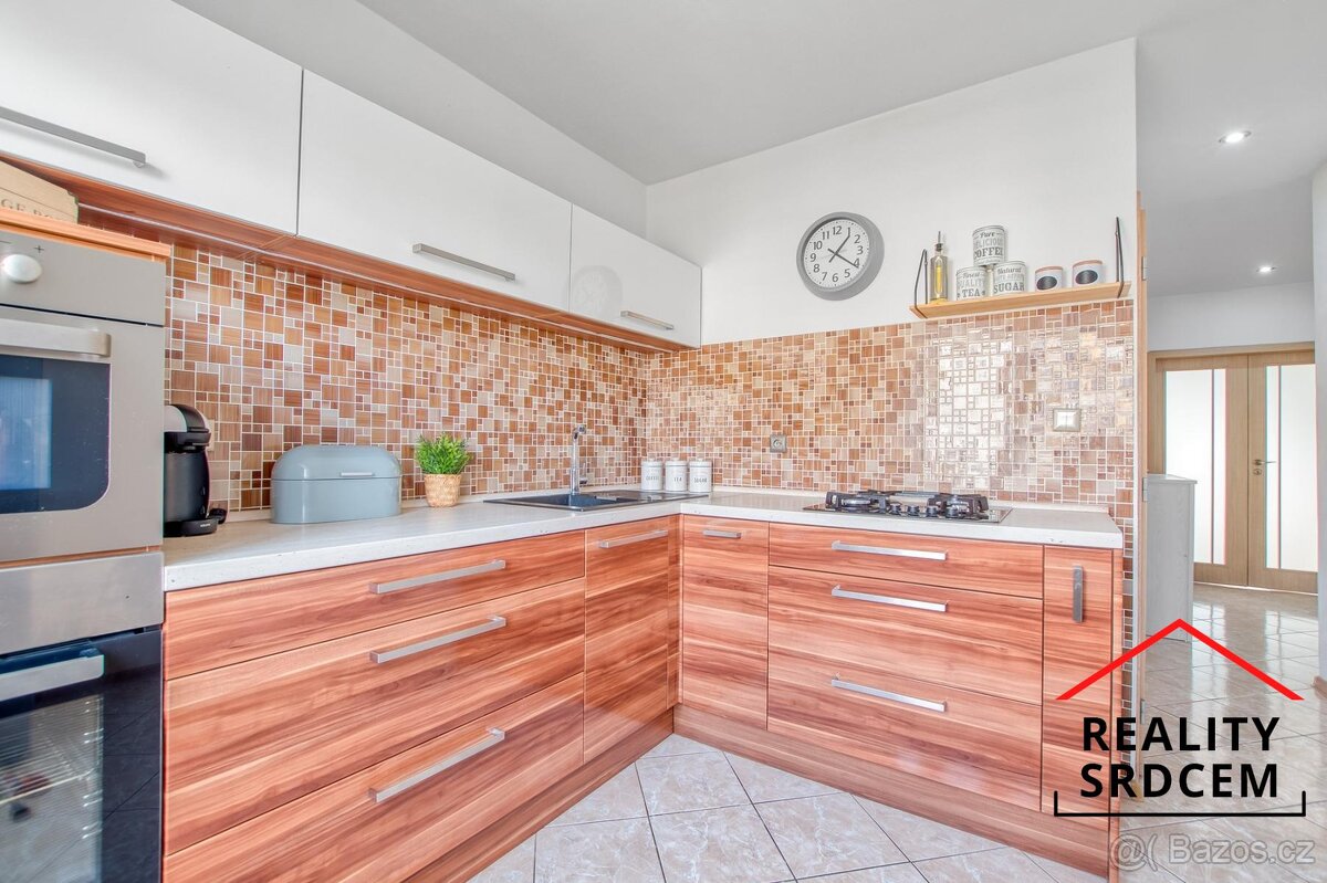 Prodej bytu v os. vlast. o velikosti 3+1+komora+lodžie/75m2 - 3