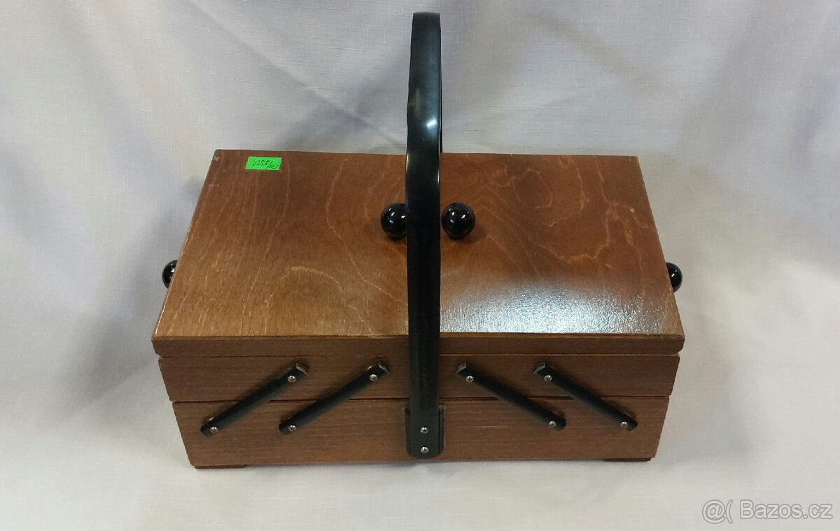 Skříňka na šití - 3