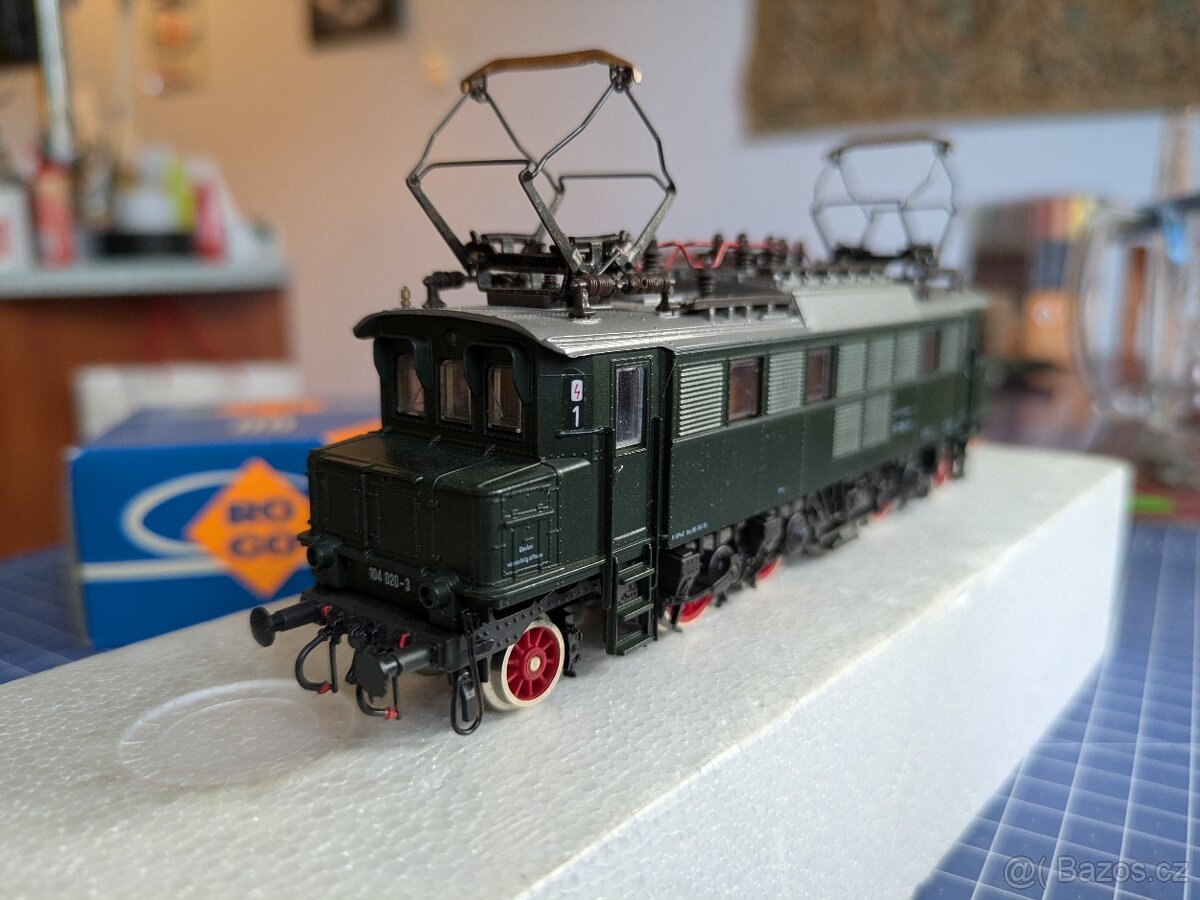 H0 Roco 04144S BR 104 DB - 3