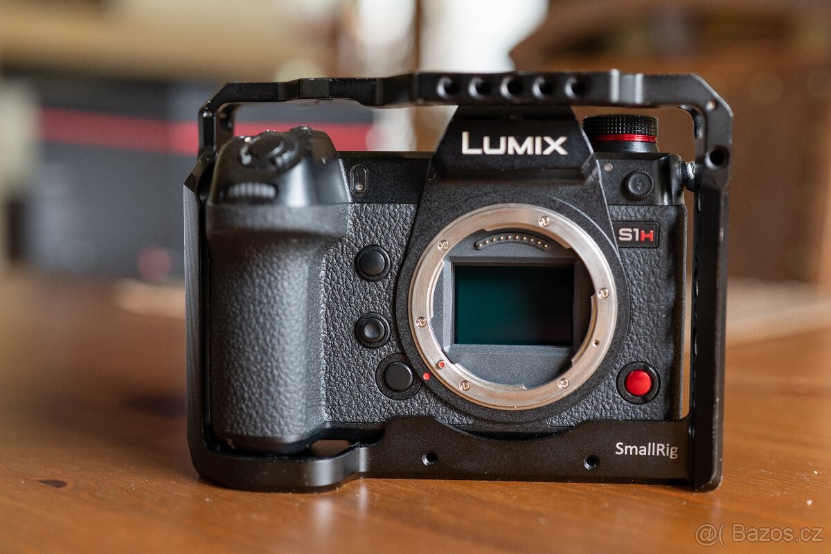 Panasonic Lumix S1H – skvělý stav, včetně klece SmallRig - 3