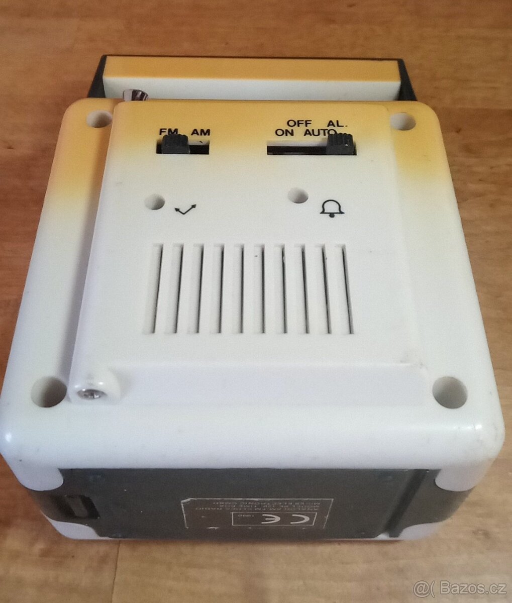 Historické sběratelské radio SuperTech Sound & Vision Model - 3