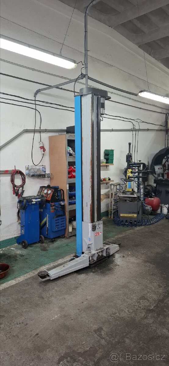 Elektromechanický BEZpřejezdový hever RAVAGLIOLI 3,2 T - 3