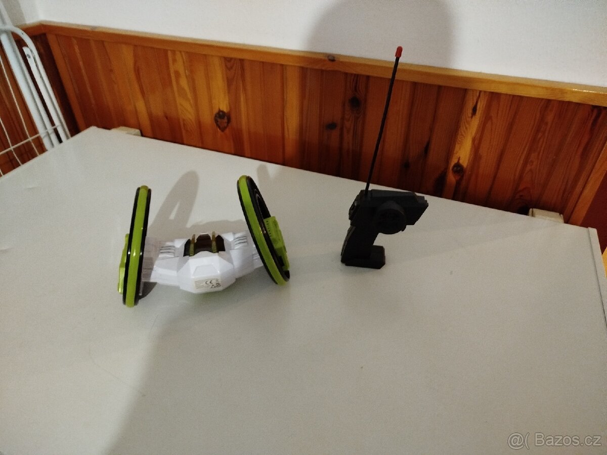 RC 2 Rounds Stunt 360 ⁰ bílý - 3