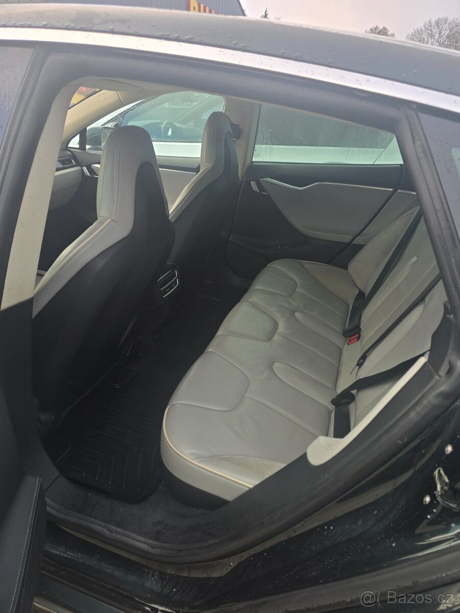 Tesla Model S85 Free Supercharger - 3