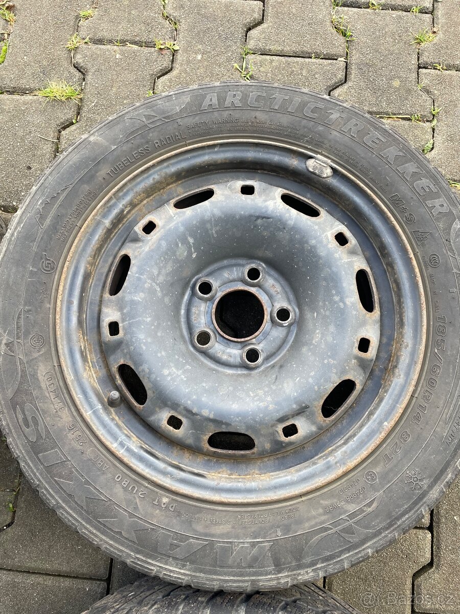 Zimní pneu 185/60/14 na disku 5x100 - 3