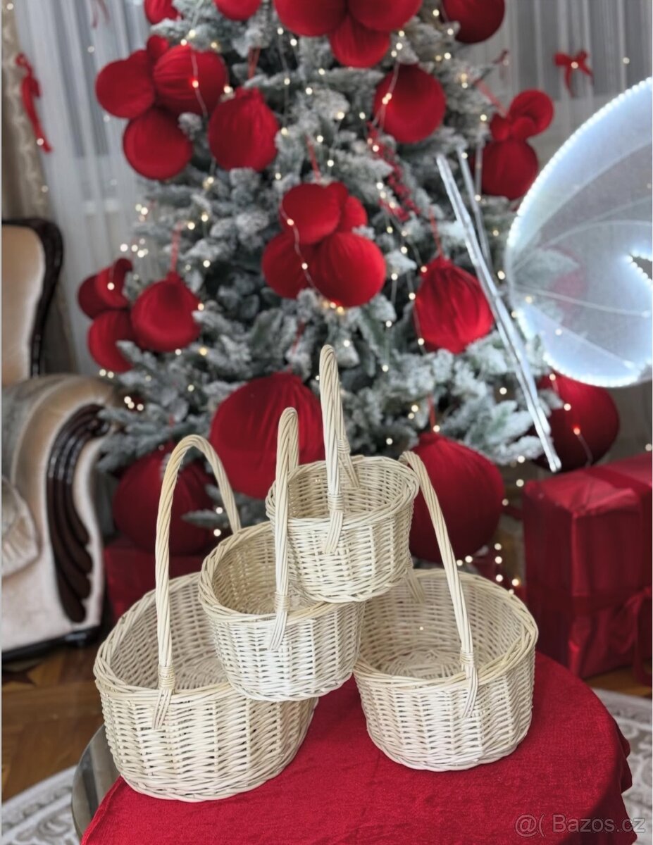 Sada proutěných košíku - 3