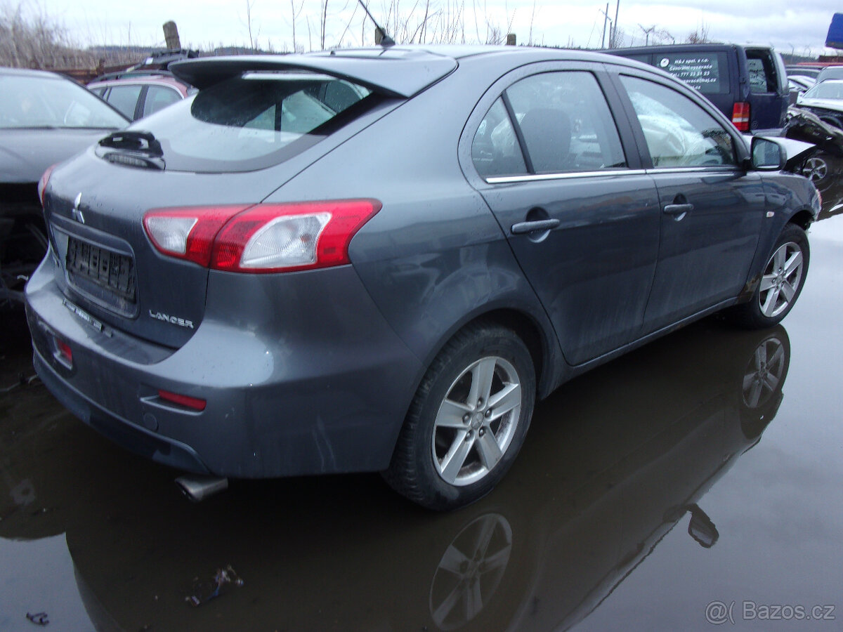 Mitsubishi Lancer - 3