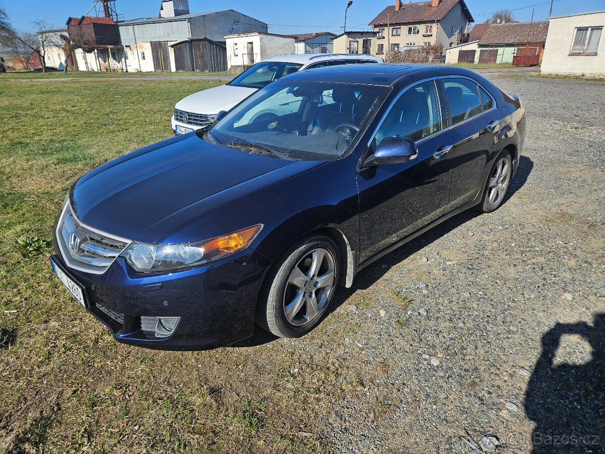 Prodám Honda Accord 2.4 benzin, automat - 3