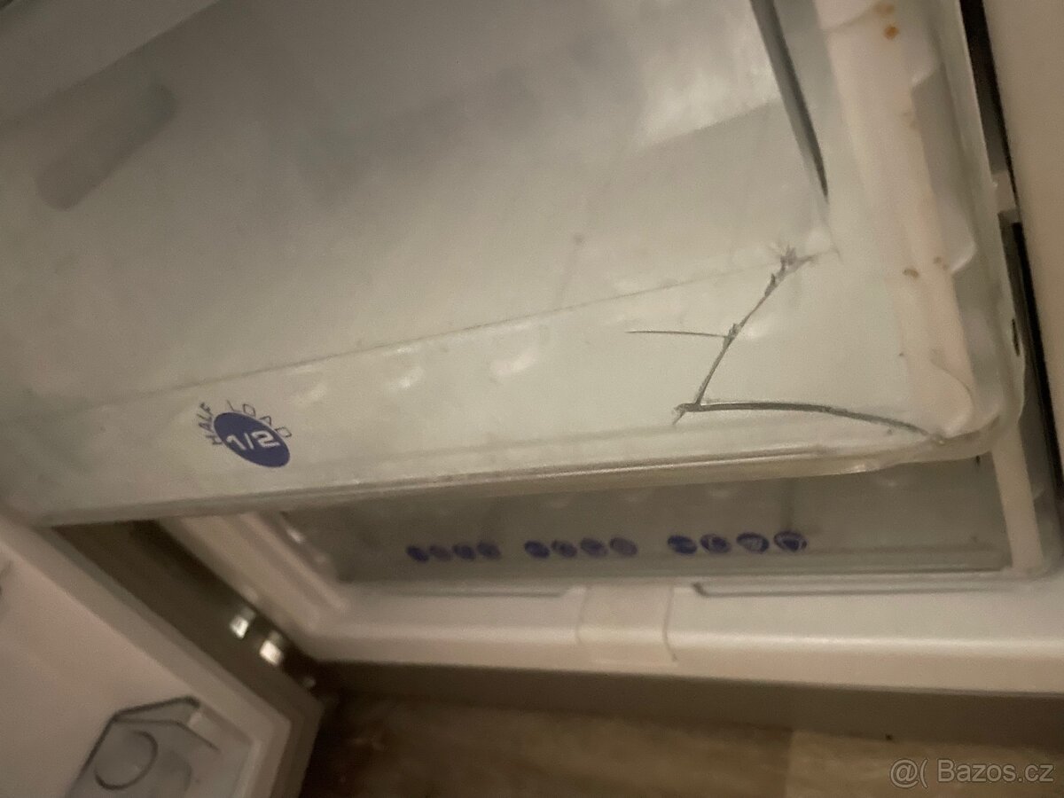 Lednička Whirlpool 6 sense - 3